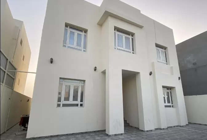 Residential Ready Property Studio U/F Apartment  for rent in Abu-Hamour , Doha-Qatar #15670 - 1  image 